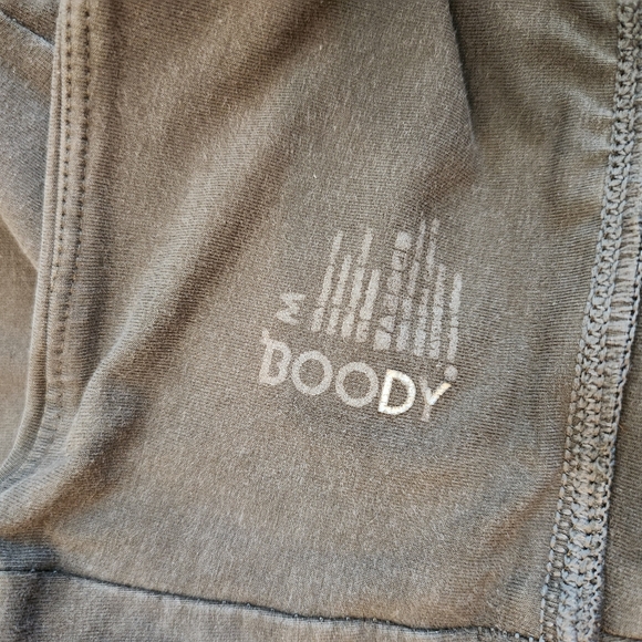 LAST CHANCE Boody Motivate Longline Sports Bra - Olive Green - Size M - Picture 4 of 5